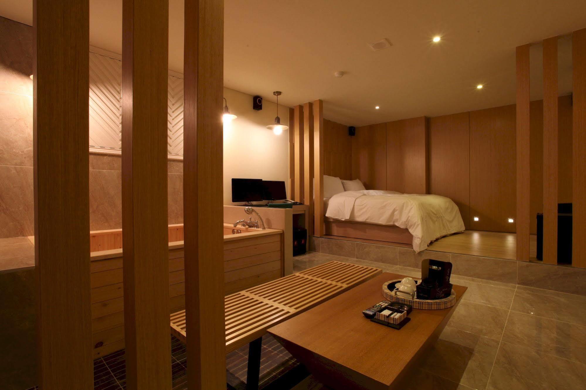 Diva Hotel Seoul Exterior photo