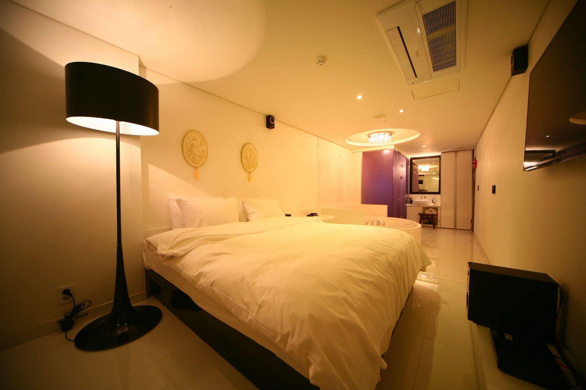 Diva Hotel Seoul Exterior photo